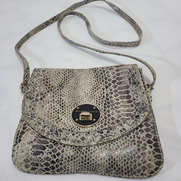 Elliott Lucca Leather Crossbody‎ Bag - Picture 4 of 10